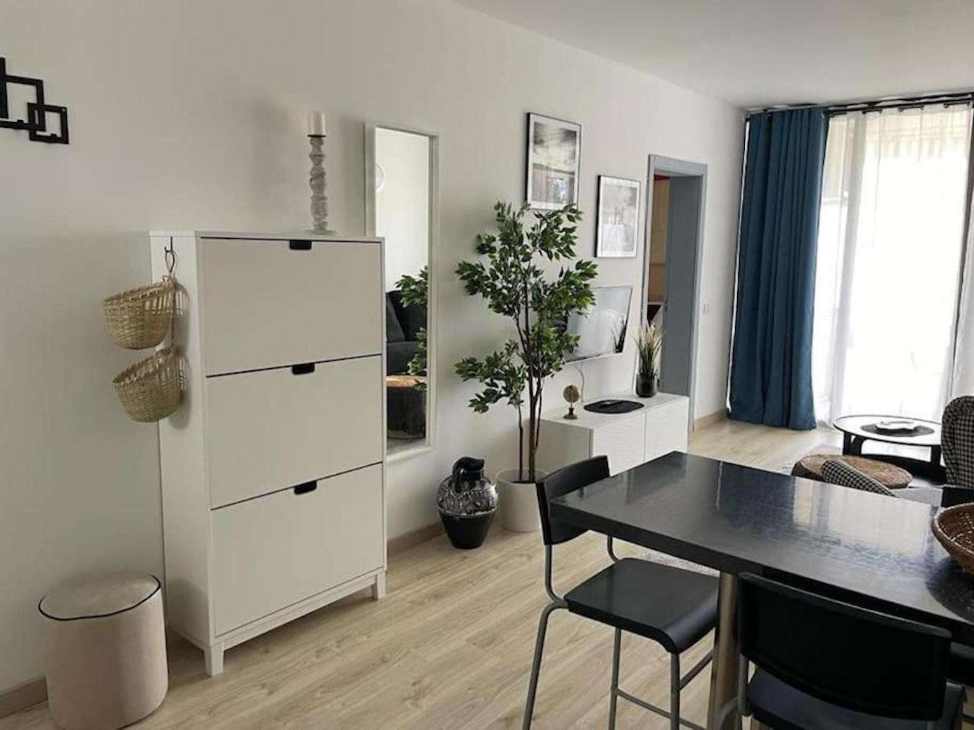 Stunning Lovely Flat With Pool And Strong Wi-Fi, 31 Арона Экстерьер фото